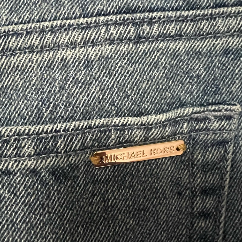 Michael Kors Denim Belted Pleated Shorts Size 0 - Picture 4 of 5